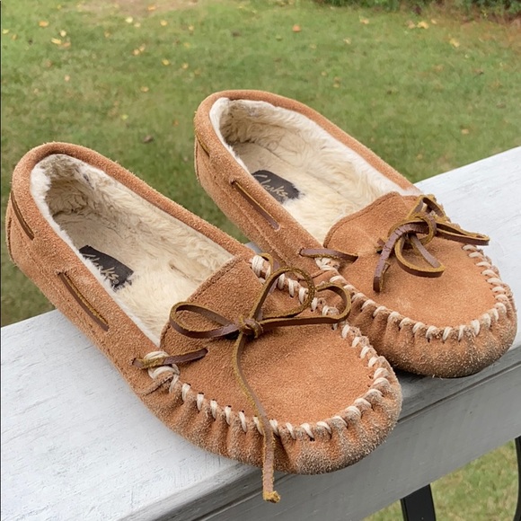 Clarks Shoes - Clarks Cozy Suede Tan Mocassin Slippers- Size 6
